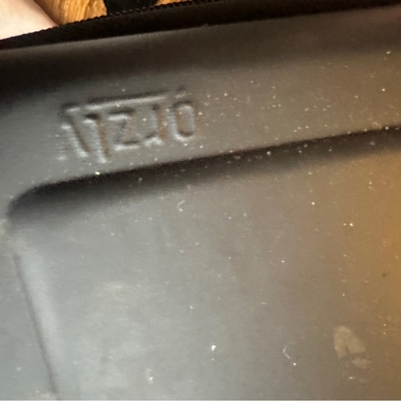 Black Handheld Console for Gaming Enthusiasts - Picture 1 of 3
